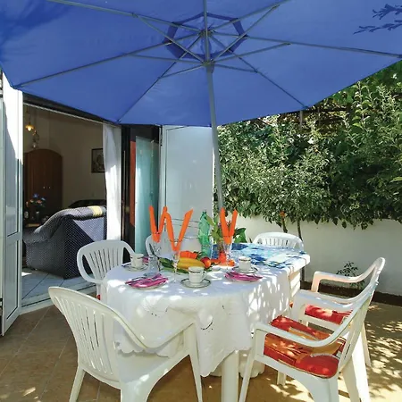 Cervar Porat Lavanda Holiday home *