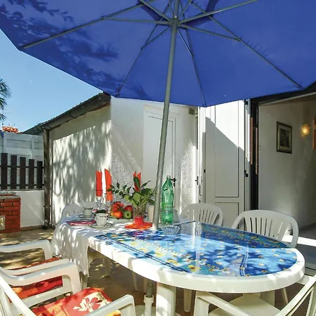 Tatil Evi Beautiful In Cervar Porat With Kitchen Poreč